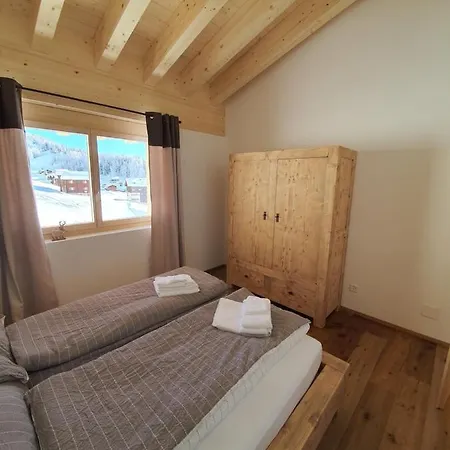 Alpen-park Dachwohnung Ost *