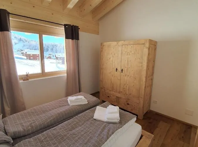 Alpen-park Dachwohnung Ost *