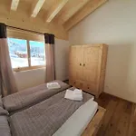 Alpen-park Dachwohnung Ost *