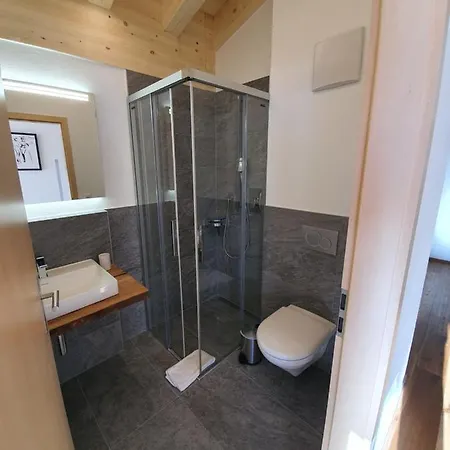 Alpen-park Dachwohnung Ost Appartement