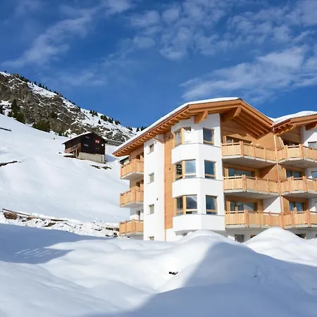 Alpen-park Dachwohnung Ost Lägenhet *